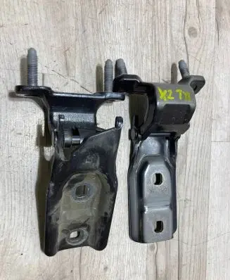 BMW X2 F39 Tailgate/trunk/boot hinge 7423839