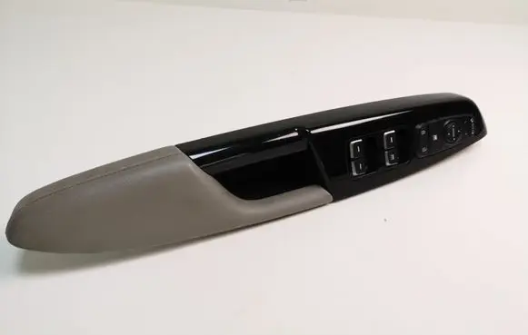 KIA Sportage Front door interior handle trim 93570F1520 93530D9500