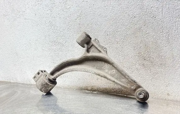 Opel Astra J Front control arm 20835938