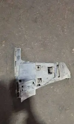 Volvo XC70 Front bumper mounting bracket 09484270