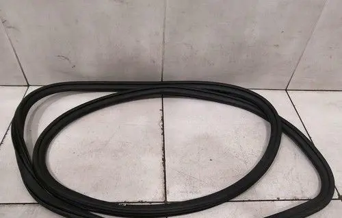 Porsche Macan (95B) Front door rubber seal 95B831721