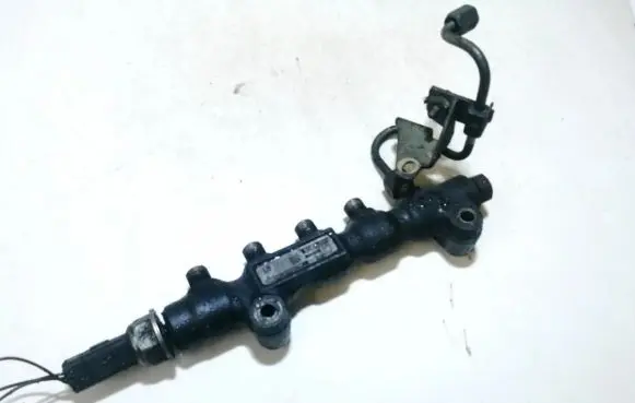 Ford Focus Fuel main line pipe 9654592680