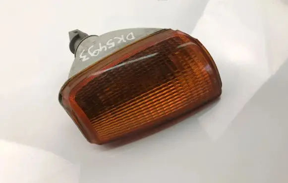 Volkswagen Polo III 6N 6N2 6NF Front fender indicator light 867953049