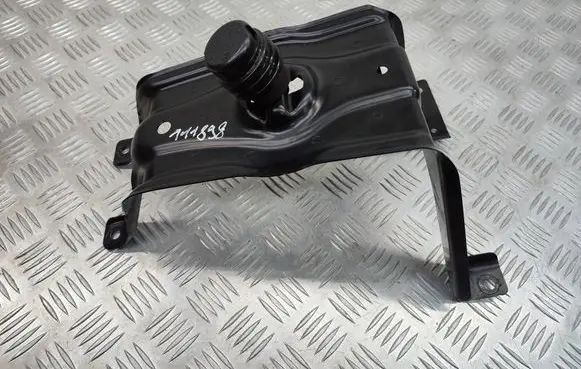 Audi A4 S4 B9 Spare wheel mounting bracket 8W0802715 8W0803899