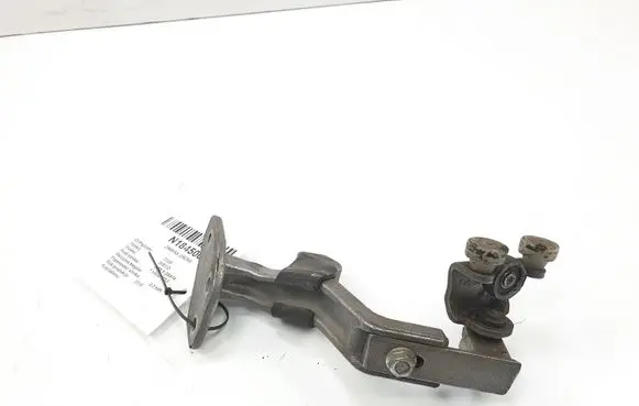 Iveco Daily 35 - 40.10 Front door upper hinge 56087