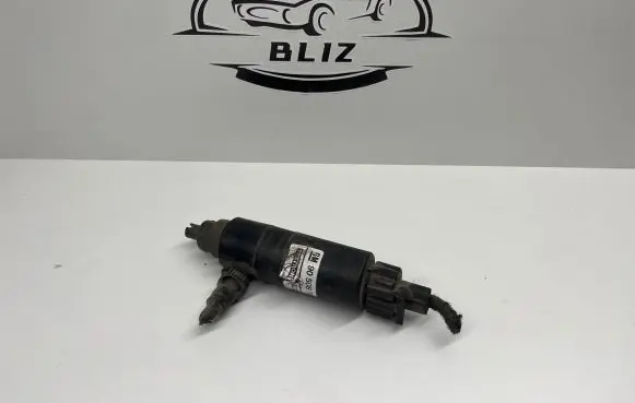 Opel Zafira B Headlight washer pump 90508709 9222