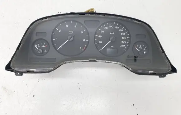 Speedometer (instrument cluster)