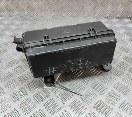 Toyota Previa (XR30, XR40) II Fuse box set 8267228090 8272028060