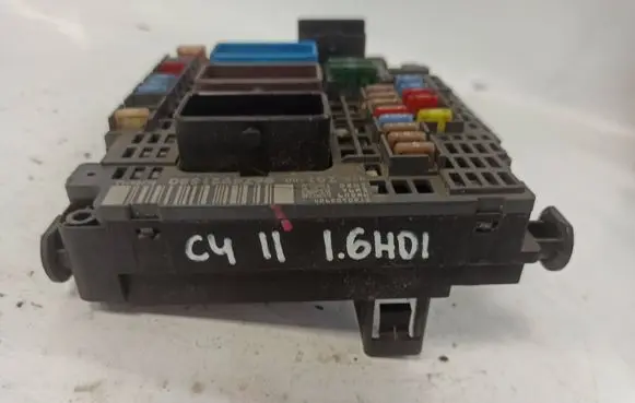 Citroen C4 II Fuse box set 9674921580
