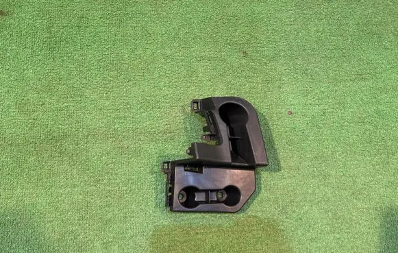 Opel Mokka B Rear bumper mounting bracket 9835230480