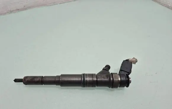 BMW 3 E46 Fuel injector 7788609