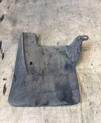 Nissan NV400 Front mudguard 638500002R