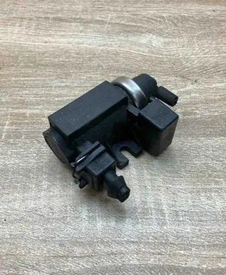 BMW 5 E60 E61 Turbo solenoid valve 2247906 72279600 WITHPLUG