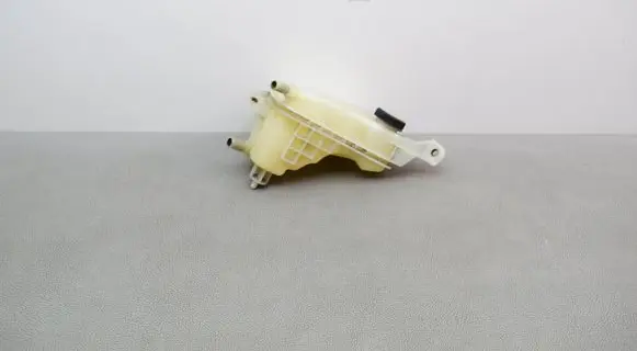 Toyota Corolla E160 E170 Coolant expansion tank/reservoir 164800D030