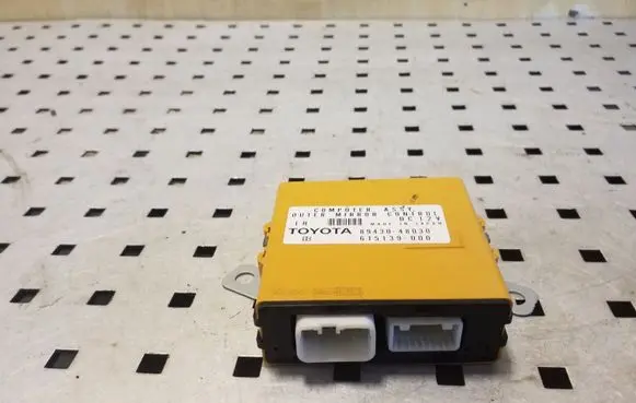 Lexus RX 330 - 350 - 400H Wing mirror control module 8943048030