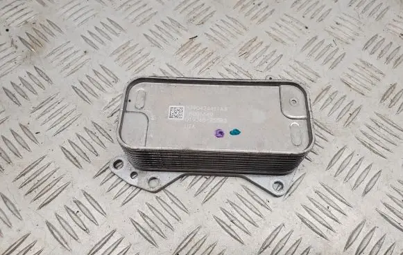 Chrysler Pacifica Oil filter mounting bracket 6790424411A3 1E006649