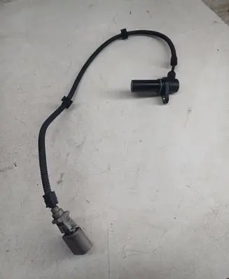 Skoda Roomster (5J) Crankshaft position sensor 045957147C