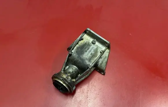 BMW X3 G01 Driveshaft support bearing bracket 8639383