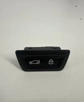 BMW 5 G30 G31 G38 Tailgate/boot open switch button 9275121