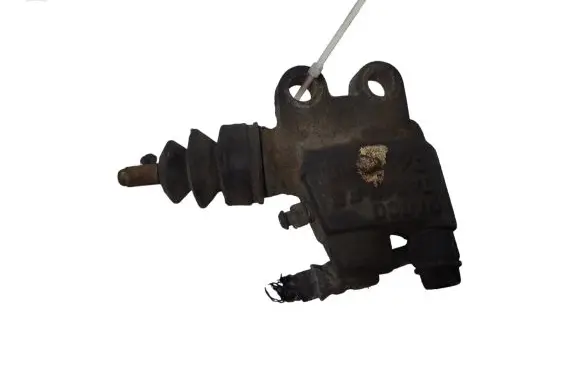 Nissan X-Trail T30 Clutch slave cylinder 