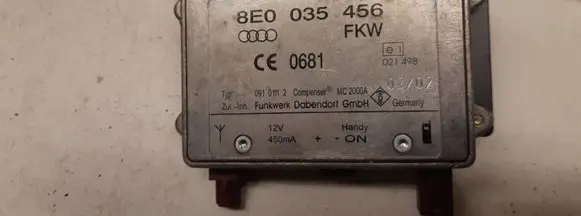 Audi A4 S4 B6 8E 8H Antenna control unit 8E0035456