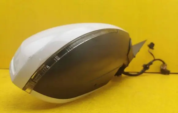 Audi A6 C7 Front door electric wing mirror 