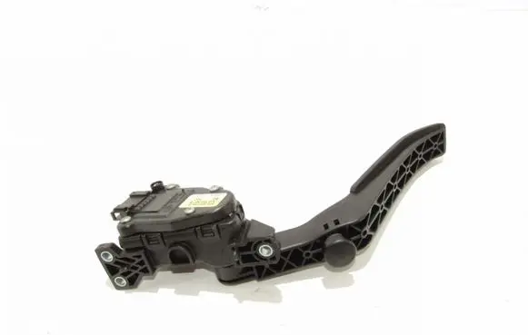 Volkswagen Touareg I Accelerator throttle pedal 7L0723507B