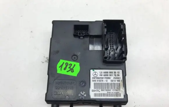 Mercedes-Benz C W205 Air conditioning/heating control unit A0009017606