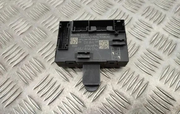 Skoda Yeti (5L) Door control unit/module 7N0959793F