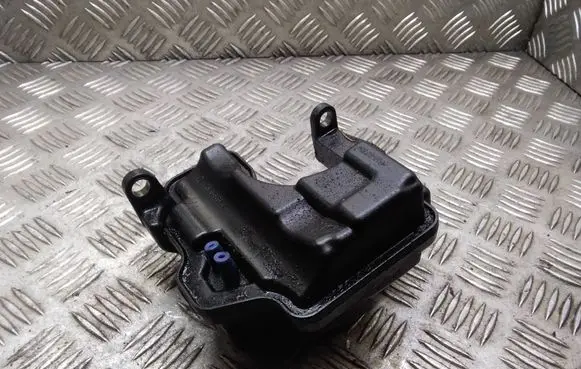 Vacuum air tank