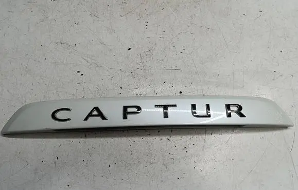 Renault Captur Rear light center trim bar blend 848101082RS5 848101082R 848109634R