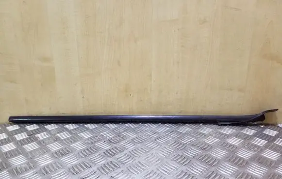 Windshield trim