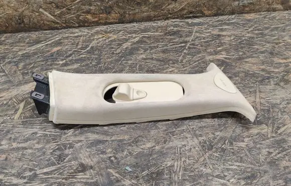 Maserati Quattroporte (B) pillar trim (top) 66515700