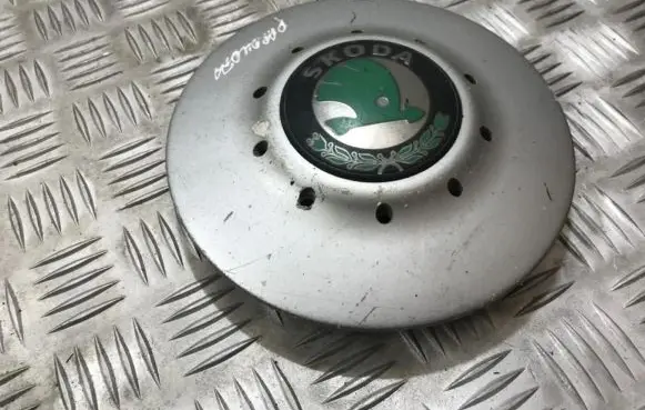 Skoda Favorit (781) Original wheel cap 441023032276 441.0.2303-227.6