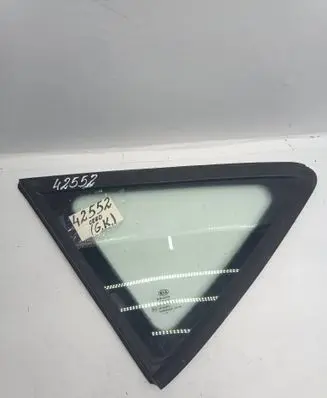 KIA Ceed Side middle window/glass 