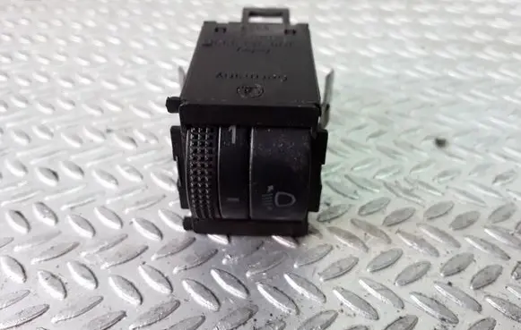 Skoda Octavia Mk1 (1U) Headlight level height control switch 1U0941333B