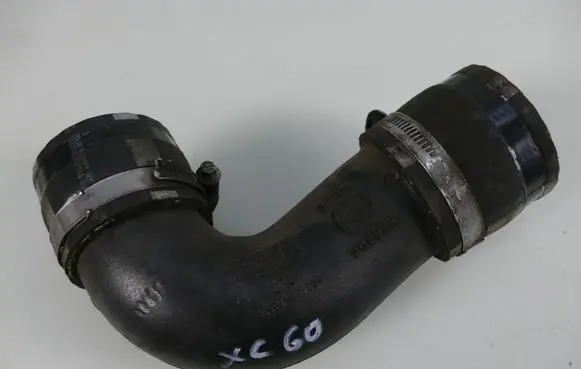 Volvo XC60 Intercooler hose/pipe 31338572