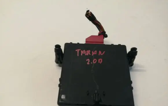Volkswagen Touran I Gateway control module 1K0907530E 1K0907951