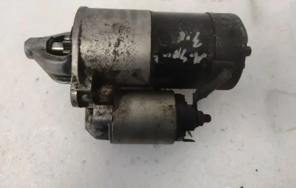Mitsubishi Pajero Starter motor M1T72583