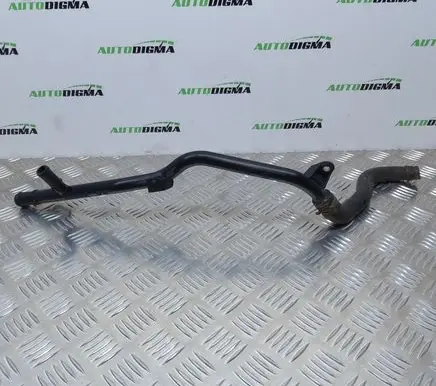 Volkswagen Golf VII Engine coolant pipe/hose 04C121070B