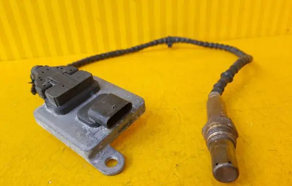 Mercedes-Benz C W205 Lambda probe sensor A0065427218
