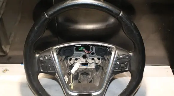 Volvo V40 Steering wheel 34110249