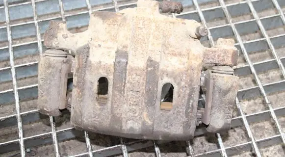 Mitsubishi Outlander Front brake caliper
