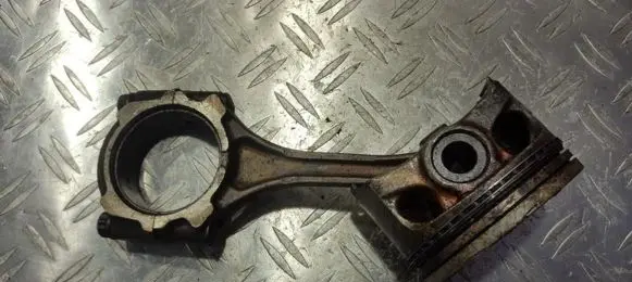 Piston with connecting rod