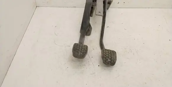 BMW 3 E36 Pedal assembly 1161962