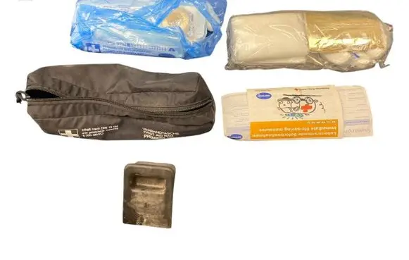 Mercedes-Benz CLS C219 First aid kit A2118600250