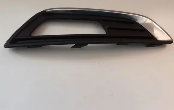 Ford Focus Front bumper lower grill F1EB15A299B