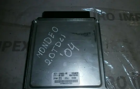 Ford Mondeo Mk III Engine control unit/module 4S7112A650AB r0411c018c