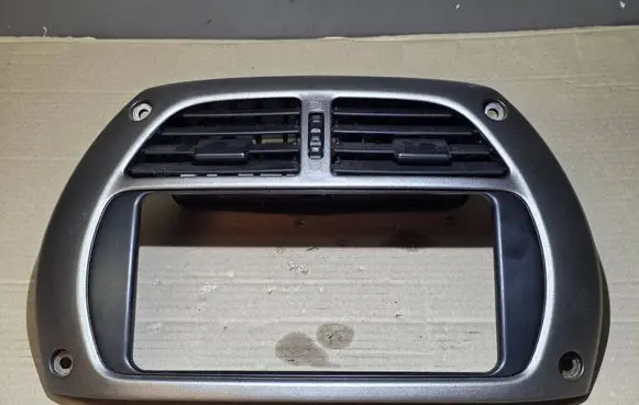 Toyota RAV 4 (XA20) Dash center air vent grill 5541042090 5542142090 55421190H1