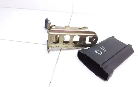 Mercedes-Benz E W210 Front door check strap stopper
